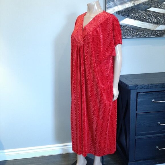 Vanity Fair Velvet Nightgown Womens One Size Short Sleeve Dolman Long Kaftan Red - Picture 5 of 11
